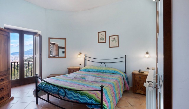 Room 'Camera Sorrento Con Vista Mare' with Shared Terrace, Shared Garden and Wi-Fi
