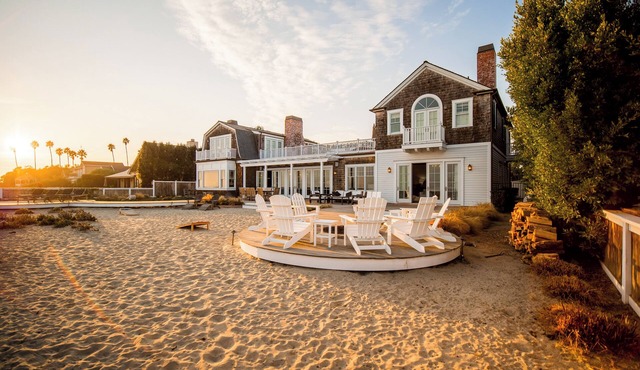 Santa Barbara Beach Club - Oceanfront Luxury 5 Bedroom with Pool