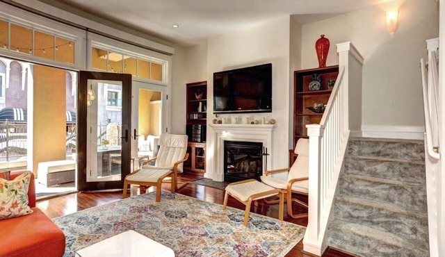Santana Row Properties #5 - Silicon Valley Getaway