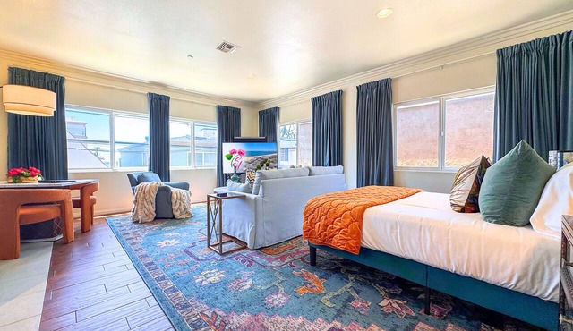 Seal Beach Private Guest Suite · 180° Ocean Views from Private Rooftop Deck