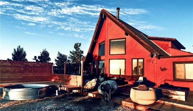 Secluded Alpaca Ranch with Hot Tub & Scenic Views