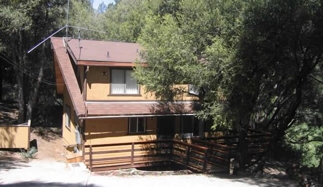 Secluded, Romantic Getaway. Perfect for Families Too!