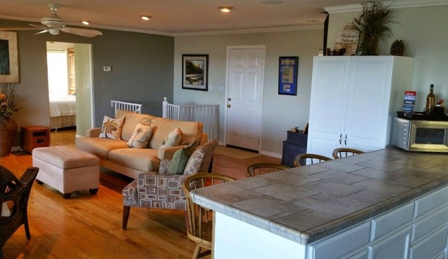 Secluded Romantic Getaway Overlooking Shasta Lake