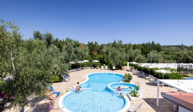 Semi detached Villa Country
