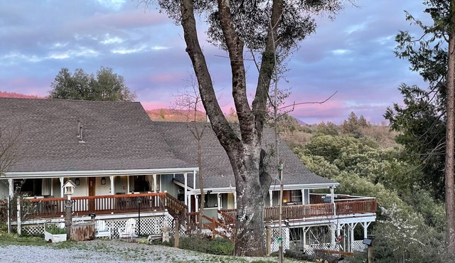 Sierra Suite - Spacious 2 queen suite with amazing views - Sierra Mountain Lodge in Ahwahnee