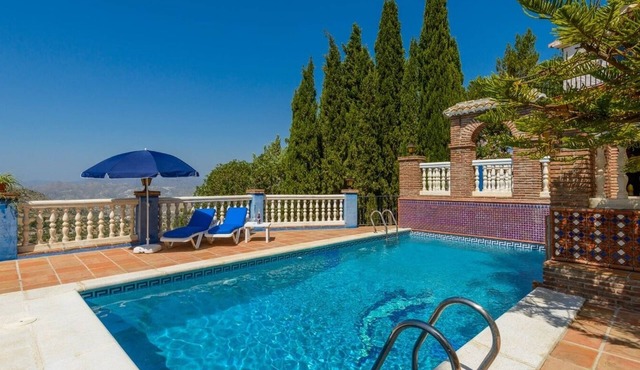 Sierra Tejeda - Casa Jardín Alcaucín by Ruralidays