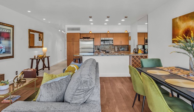 South Palm Springs Gem with In Unit Washer and Dryer and views of Bob Hope House