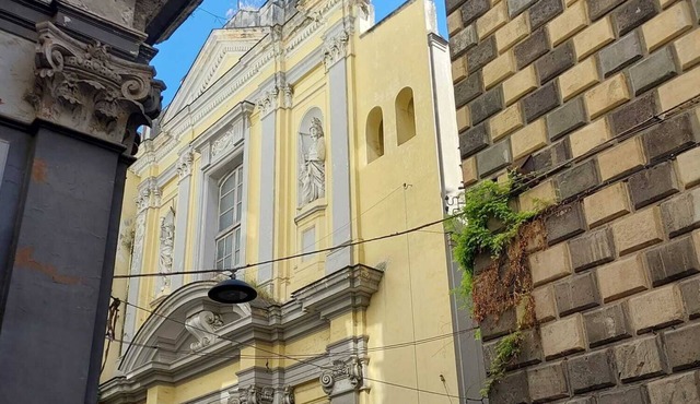 Spaccanapoli Terraced Flat in the Historic Center