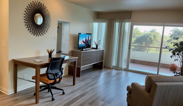 Spacious 1-BR Apt in Charming Westside Village