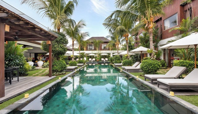 Spacious, 10 Bedroom Villa in Seminyak
