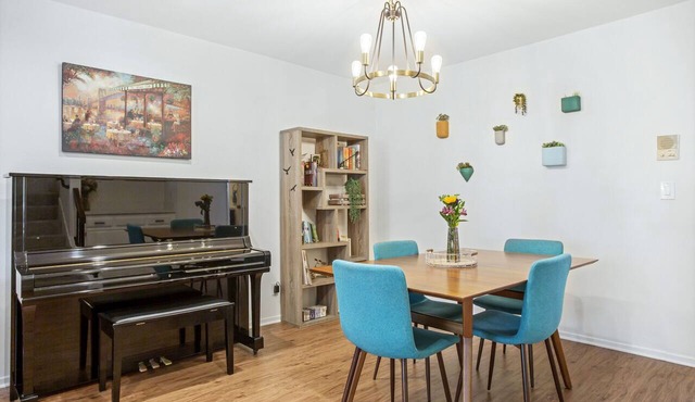 Spacious 2-bedroom + office townhome in Woodland Hills