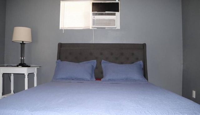 Spacious 2-Bedroom Retreat in San Jacinto; Sleeps 6, AC & Pet-Friendly