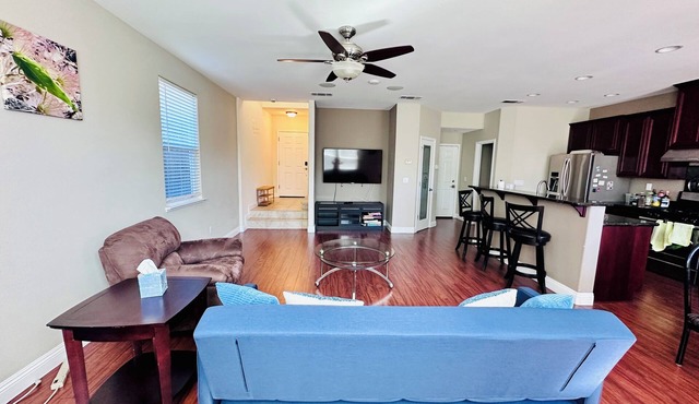 Spacious 4-bedroom house in lovely Castro Valley with WiFi in Castro Valley
