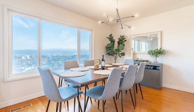 Spacious 4BR Home w/Stunning Views Near SF