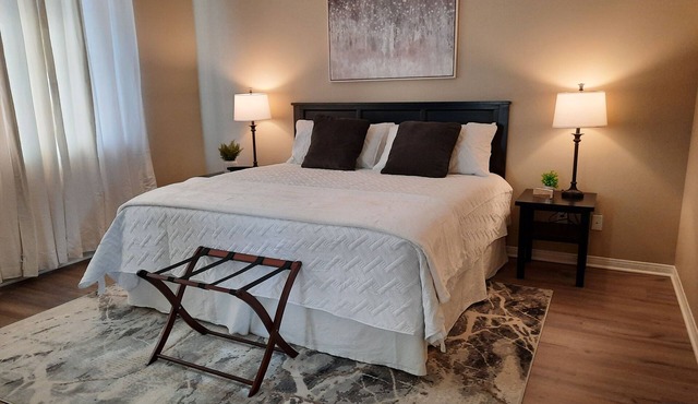 Spacious 4BR Home 2 King Beds Quiet Gated Community 30+ Day Stay