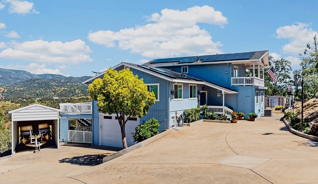 Spacious 5-bed estate w/3 full baths; remodeled on 4+ acres, near Don Pedro Lake