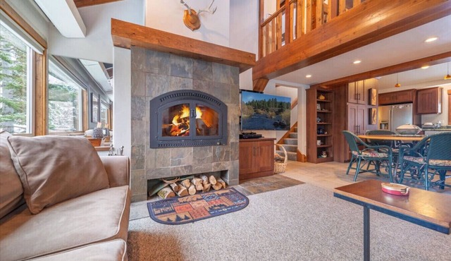 Spacious 5 BR/4.5 BA Alpine Meadows Getaway!