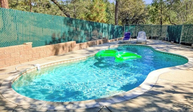Spacious, classic home near skiing - fireplace, game room & summer seasonal pool