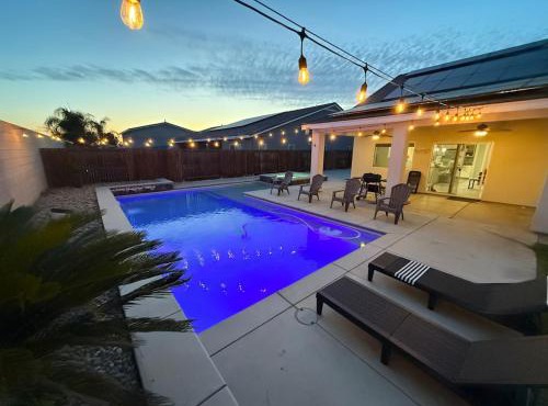 Spacious Home with Private Pool in Bakersfield