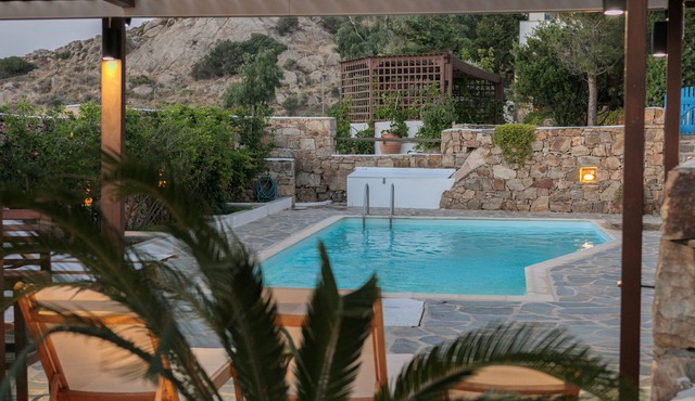 Spacious luxury villa with pool, & stunning sea and sunset views
