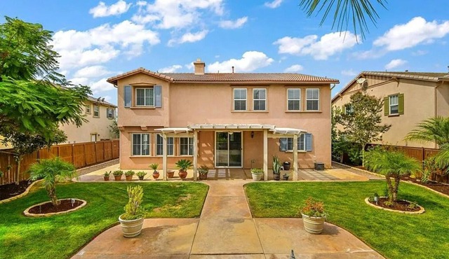 Spacious quiet home in Redlands