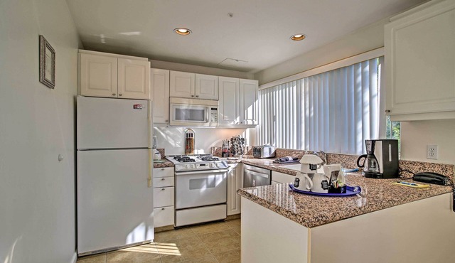 Spacious two-story condo, unit 3