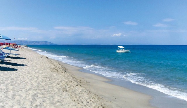 Spend a wonderful vacation in this apartment near the beach.
