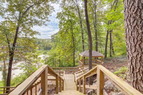 Spring River Vacation Rental w/Deck & Views in Mammoth Spring