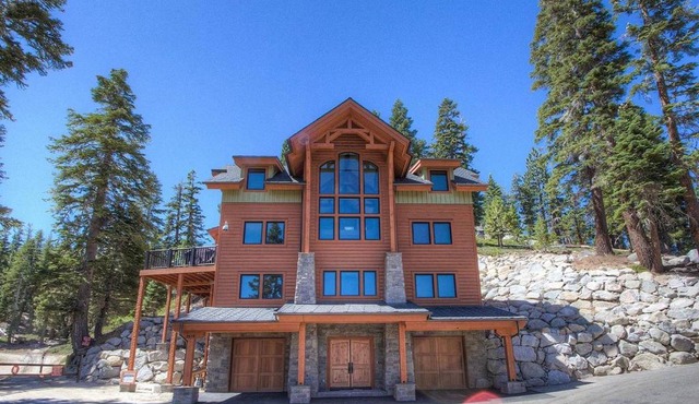 Stage Coach Run by Lake Tahoe Accommodations