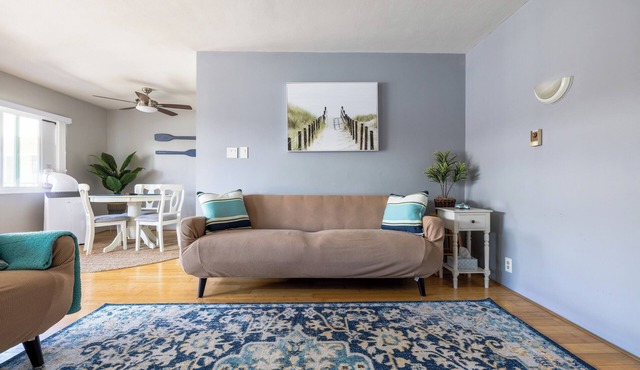 Steps to Ocean Bliss; Entire 1 BD/1 BATH Condo
