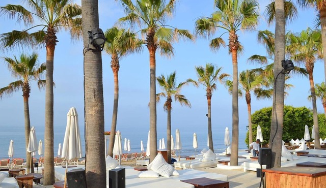 Studio La Perla with Sea and Mountain View, Shared Pool