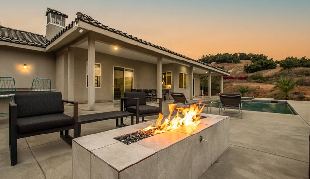 Stunning 3 bedroom with Pool/Hot Tub/Game Room