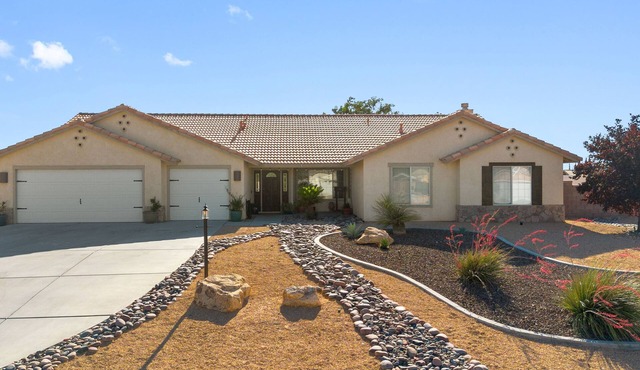Stunning 4-bedroom 3-bath home with desert views