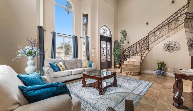 Stunning 6BR Sanctuary Home in Downey