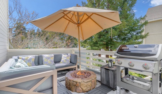 Stunning, Beach Home near Santa Cruz Beach & Boardwalk, Walk Downtown! Superhost