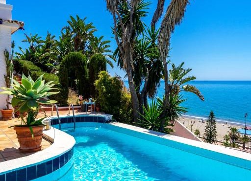 Stunning Beachclose Villa by Costarentals - Ref 03