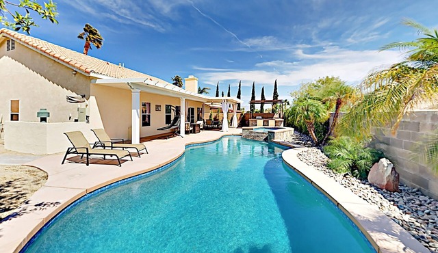 Stunning home with private heated pool, spa, firepit, grill & alfresco dining