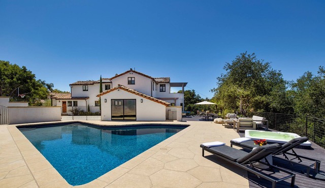 Stunning, Private Home With Pool, Hot Tub, and Mountain Views!