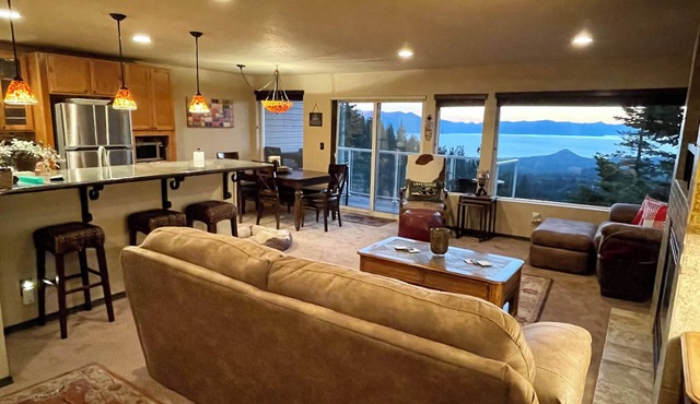 Stunning Tahoe View Condo - A Haven Near Heavenly!