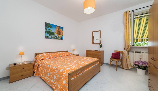 Sunflower with en-suite bathroom - hiking Amalfi coast - Path of Gods