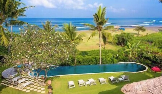 Sungai Tinggi Beach Villa | Private Beach with Chef | 6BR Bali Villa
