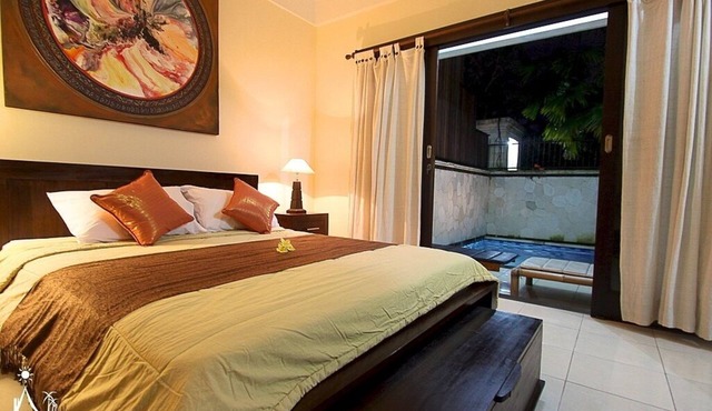SuryaMas · Cozy 2BR Private Pool Double-Six Beach Legian Bali