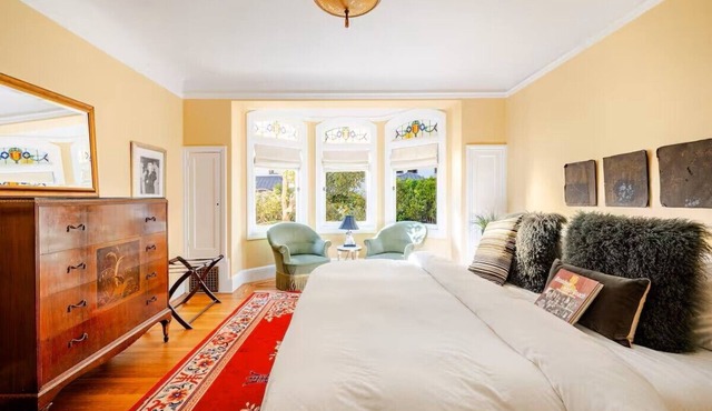 The Marilyn Monroe Suite, Private Room atop of Nob Hill