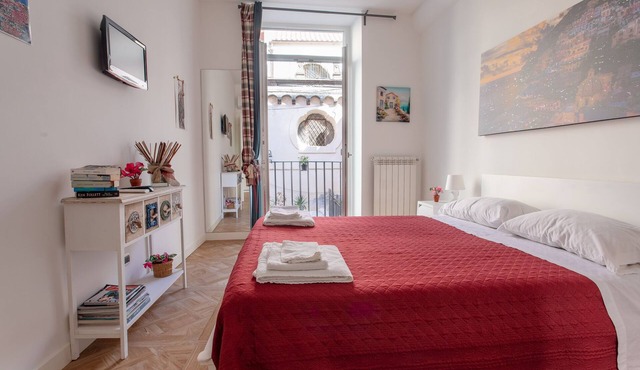 The Overlooking the Cribs Apartment