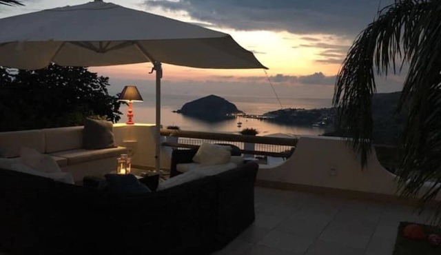 The Palm "Villa Nunzia"