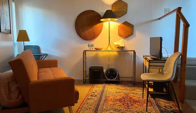 "The Treehouse"/studio in oaks. Ocean 6+min. walk