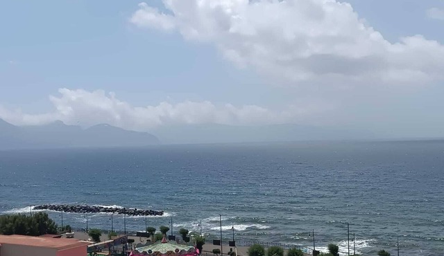 Torre del Greco waterfront apartment - 6 floor with panoramic view