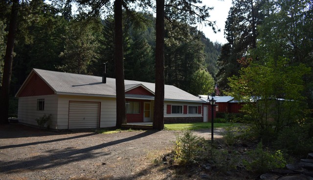 Tranquil, Nostalgic Riverfront Property on 1/2 acre on White Pass in Naches