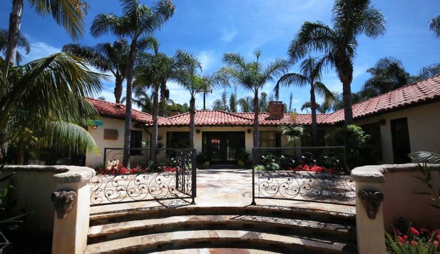 Tranquil Private Resort Home in Paradise