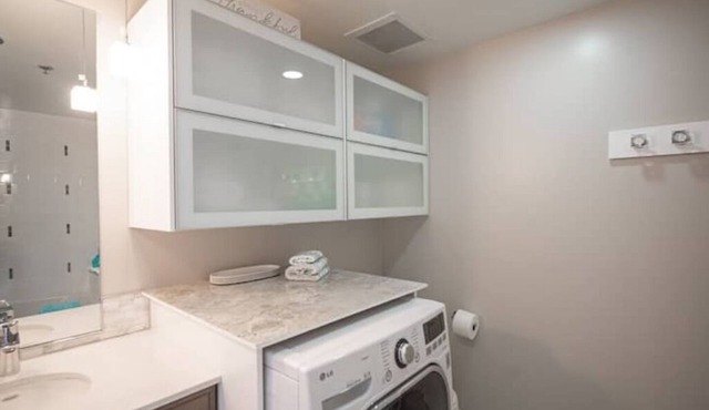 Trendy Lake Las Vegas Condo!